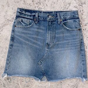 Lucky Brand ‘Old Favorite Mini’ denim skirt size 4 (also listed as size 27)